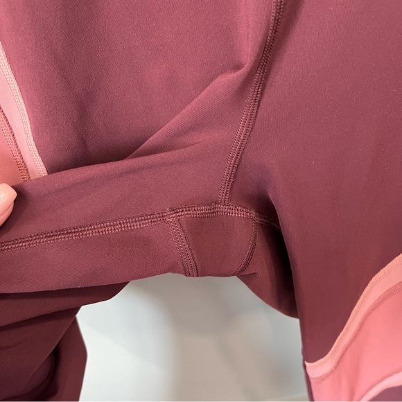 Lululemon Wild Twist 7/8 Tight *25"
Redwood / Auburn / Quicksand size 10 - Picture 13 of 13